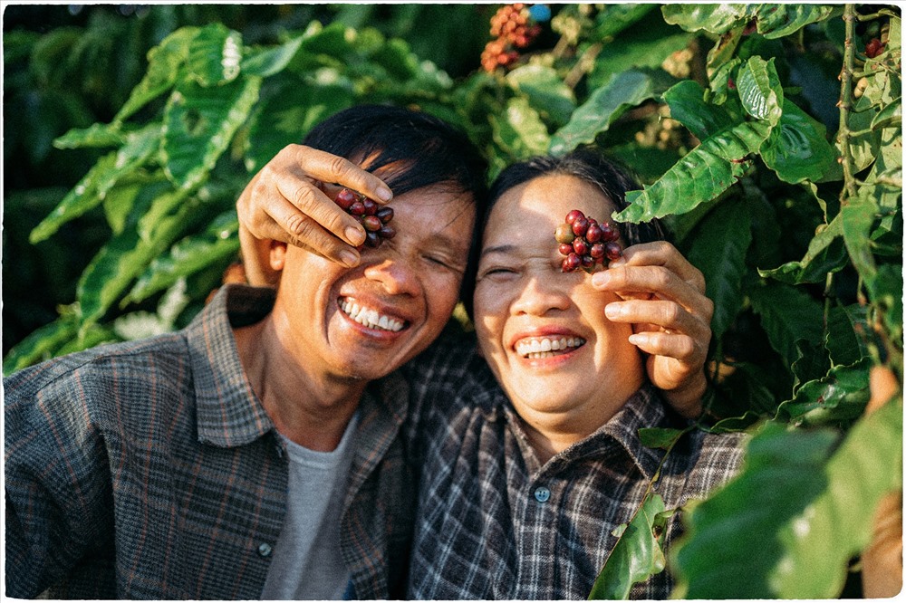 Lưu Xuân Đức cho biết cậu chụp bộ ảnh về bố mẹ cách đây chưa đầy một tuần. Bộ ảnh đã nhận được sự ủng hộ mạnh mẽ của cộng đồng mạng.