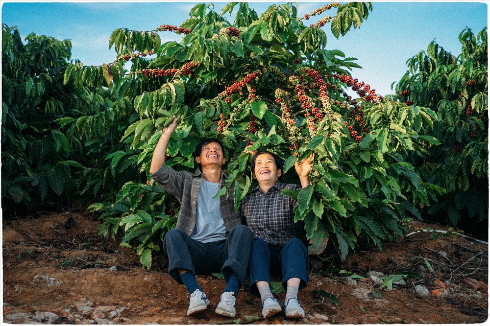 Lưu Xuân Đức cho biết cậu chụp bộ ảnh về bố mẹ cách đây chưa đầy một tuần. Bộ ảnh đã nhận được sự ủng hộ mạnh mẽ của cộng đồng mạng.