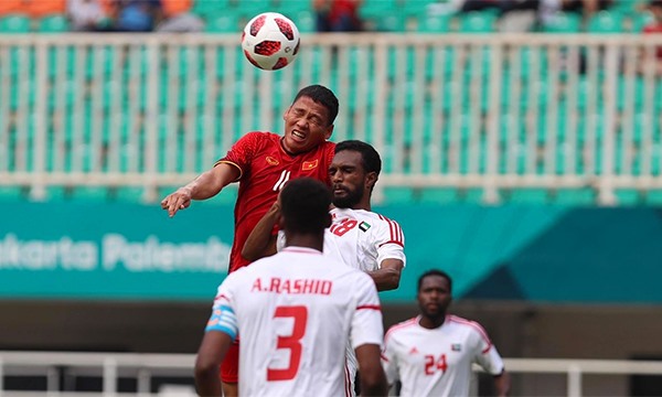 Anh Đức trong cuộc đối đầu với U23 UAE tại ASIAD 18. Ảnh: TL