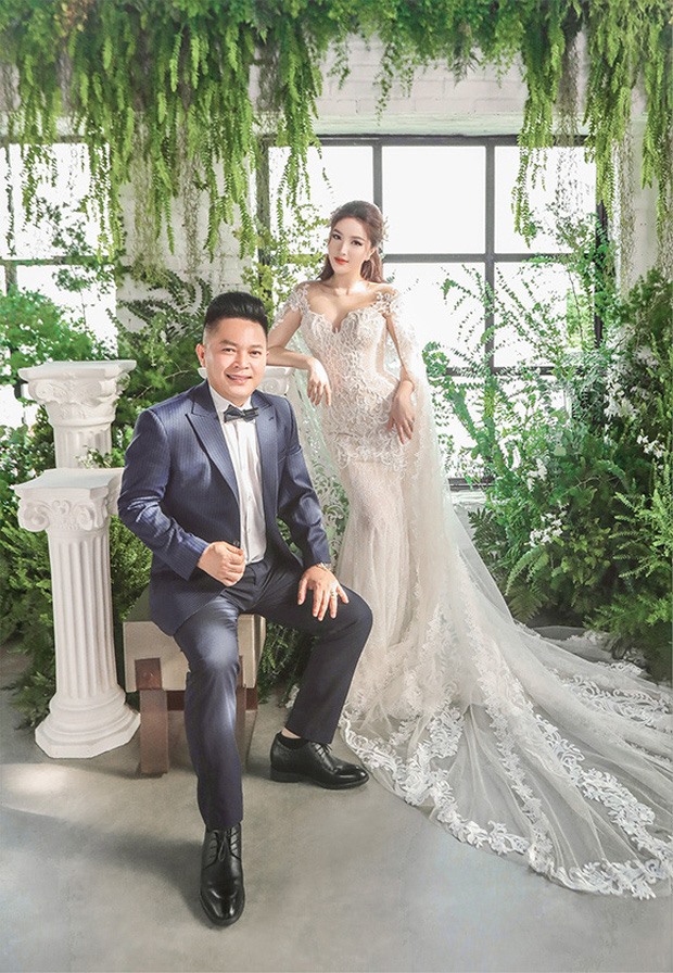 Chân dung chồng sắp cưới được nữ ca sĩ tiết lộ. Ảnh: FBNV