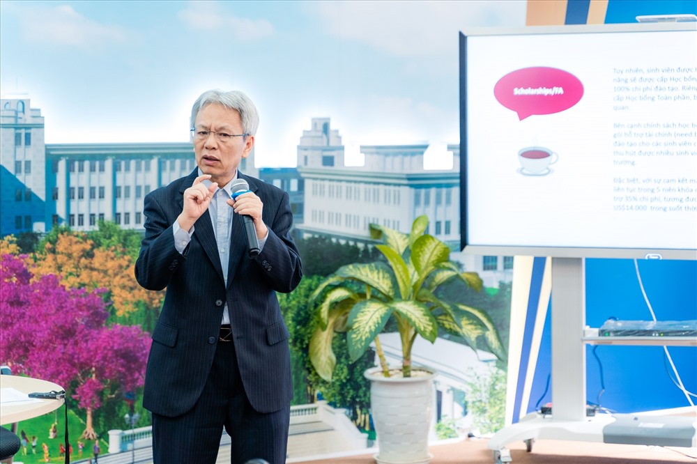 Tiến sĩ Nguyễn Sĩ Dũng nhấn mạnh, nếu người dân tin tưởng vào chất lượng thì học phí cao mấy họ cũng sẵn sàng chi.