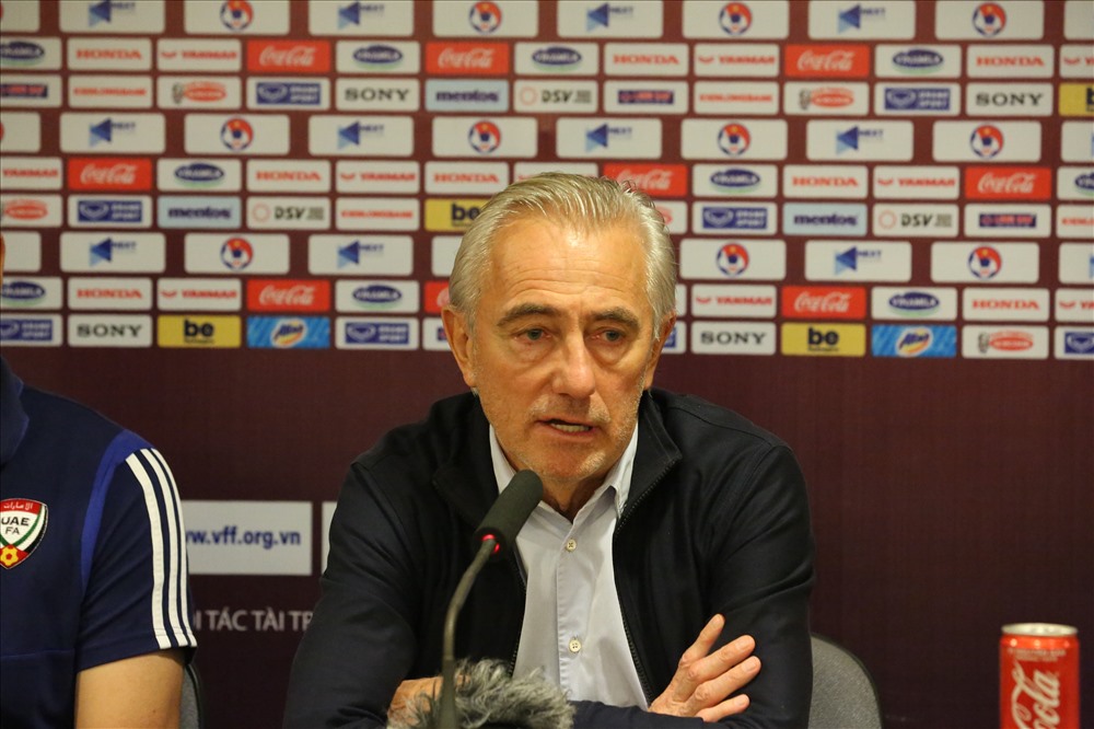 HLV Bert Van Marwijk thất vọng với trận thua trước tuyển Việt Nam. Ảnh: Hoài Thu