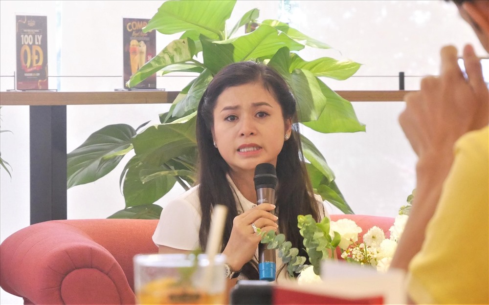 Thông tin trên fanpage chính thức, bà Thảo đã phải nhập viện sau khi có cuộc tiếp xúc báo chí vào chiều 17.11