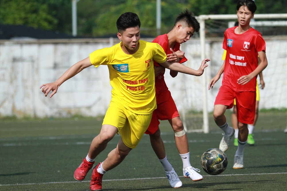 Thất bại trong loạt sút luân lưu khiến THPT Phúc Lợi bỏ lỡ trận chung kết