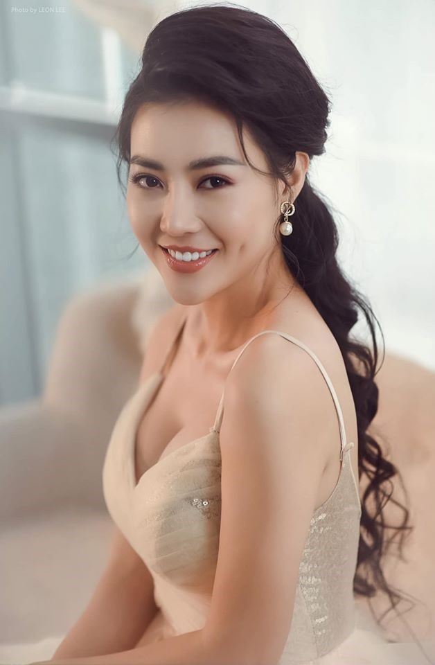 Những hình ảnh quyến rũ được Thanh Hương đăng tải trên trang cá nhân. Ảnh: FBNV.