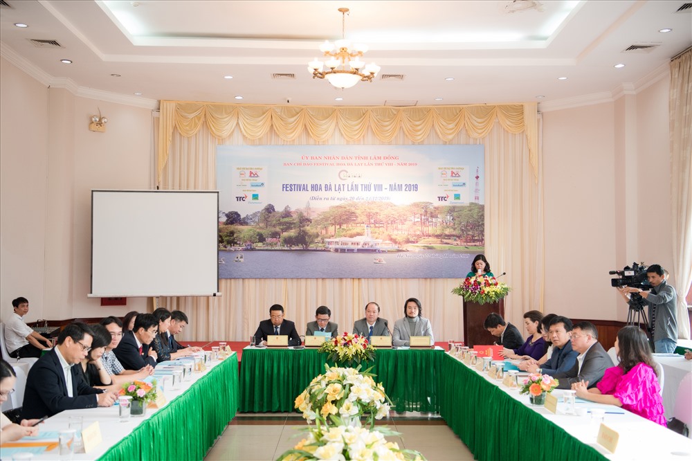 Quang cảnh họp báo sáng 22.11. Ảnh: Vũ Toàn.