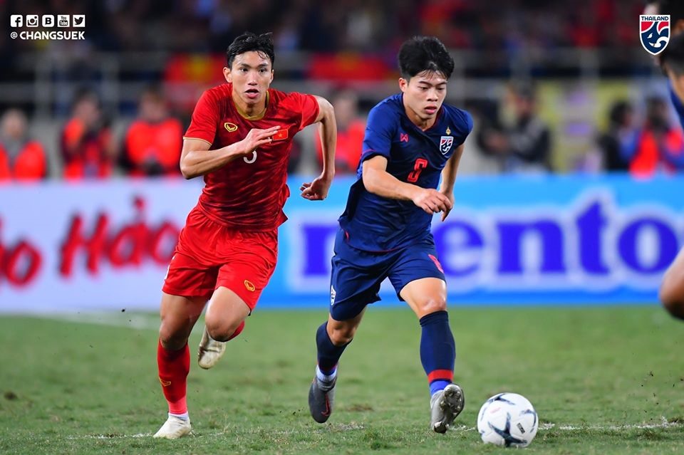 U22 Thái Lan không có sự phục vụ của tiền vệ Ekanit Panya vì chấn thương. Ảnh: FAT