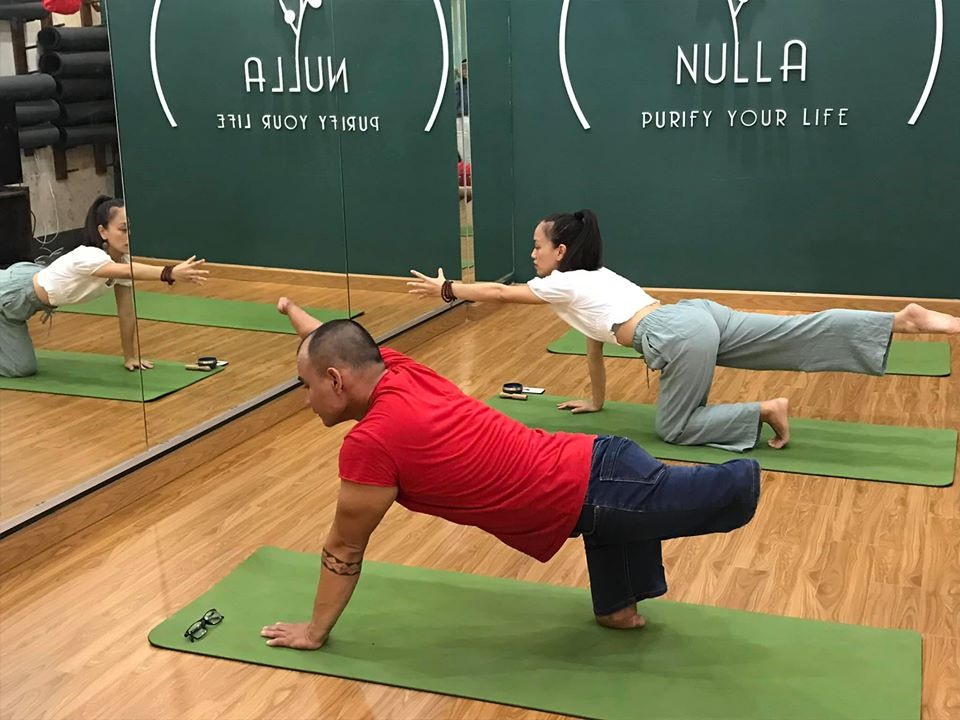 Anh Lợi thường xuyên tập gym để duy trì sức khỏe.
