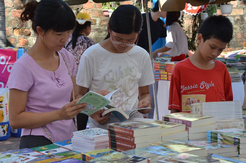 Việc lựa chọn sách giáo khoa mới do các tỉnh quyết định. Ảnh minh hoạ: Huyên Nguyễn