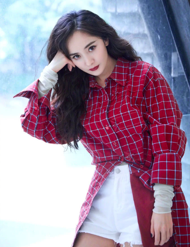Dương Mịch giờ đây là quý cô độc thân của làng giải trí Trung Hoa. Ảnh: QQ