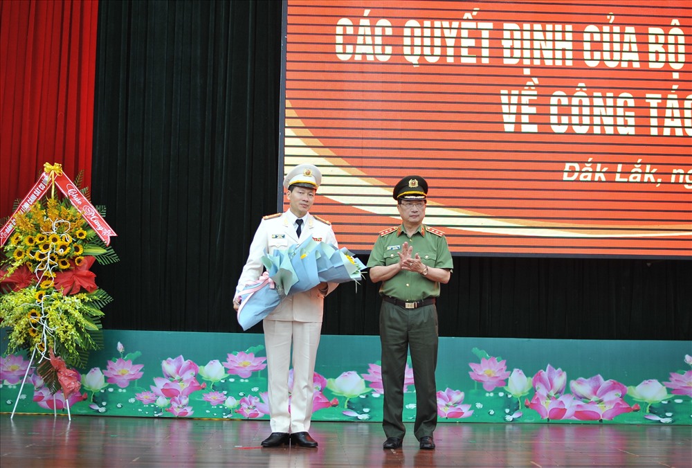 Bộ Công an đã tổ chức Lễ công bố các quyết định của Bộ trưởng Bộ Công an về công tác cán bộ tại Đắk Lắk. Ảnh: LX