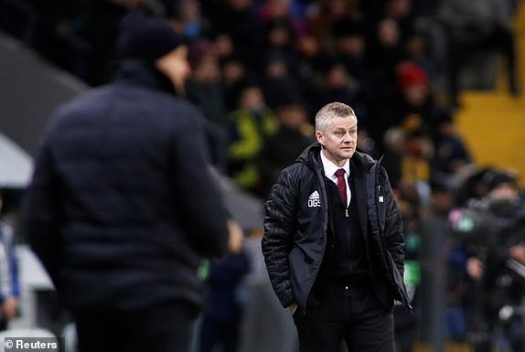 Solskjaer không thể đứng nhìn các học trò đá tệ như vậy. Ảnh: Reuters.