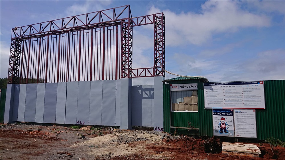 Quyết định của UBND tỉnh Đắk Lắk đối với dự án khu đô thị Premia Eco City đất bắt đầu từ ngày 27.11 đến hết ngày 31.21.2014. Ảnh: HL