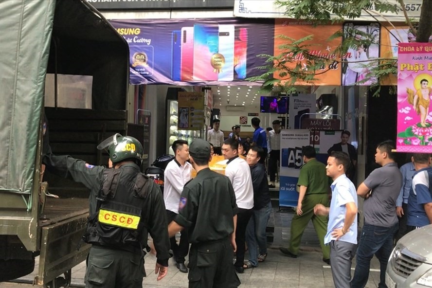 Chuỗi cửa hàng Nhật Cường bị khám xét ngày 9.5.2019. Ảnh: LĐO