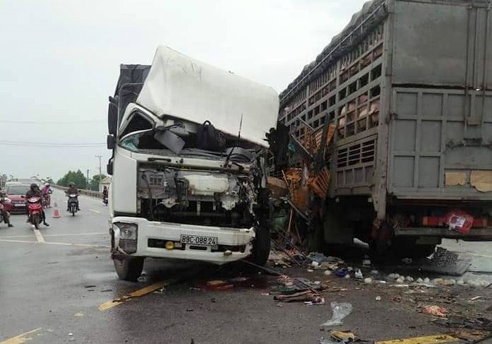 Hiện trường vụ tai nạn. Ảnh: T.Sừng.