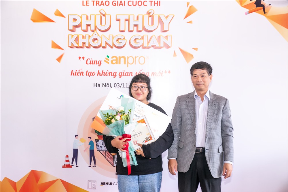 Bài thi “Cho em đi học” của Phạm Hồng Ngọc giành giải đặc biệt của chương trình. Ảnh: Hải Bá.