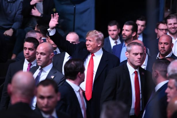 Tổng thống Donald Trump đến xem trận đấu giữa Diaz và Masvidal. Ảnh: Mirror