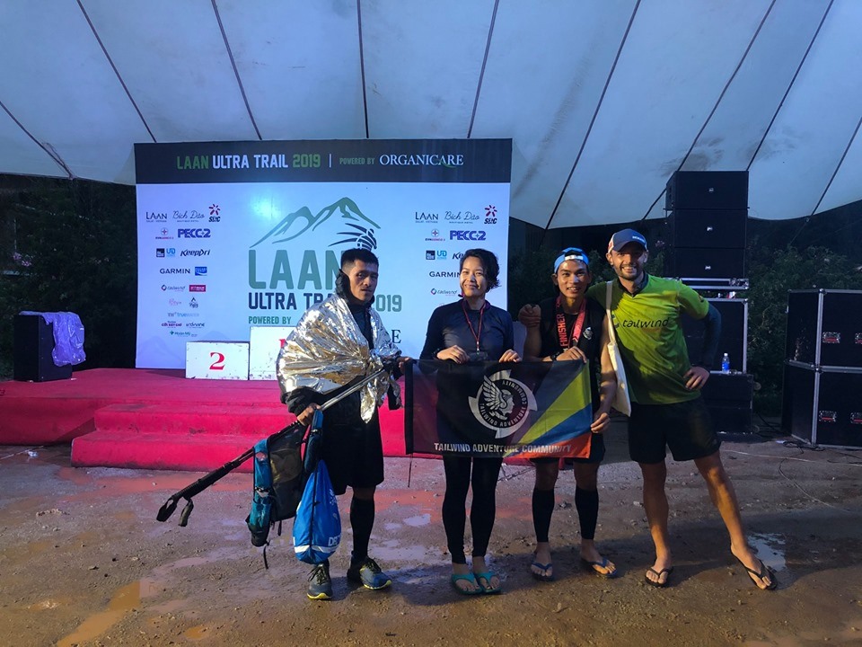 Đỗ Trọng Nhơn và các bạn chạy cự ly 75km Laan Ultra Trail. Ảnh: NVCC
