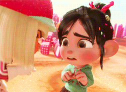 Chỉ vì khác biệt mà Vanellope bị bắt nạt. Ảnh: Gifer.