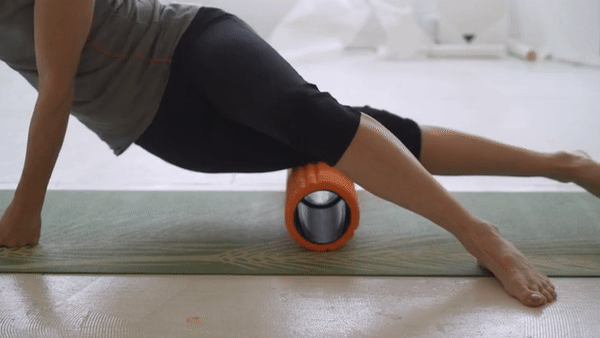 Lăn foam roller dải chậu chày