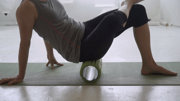 Lăn foam roller cơ mông