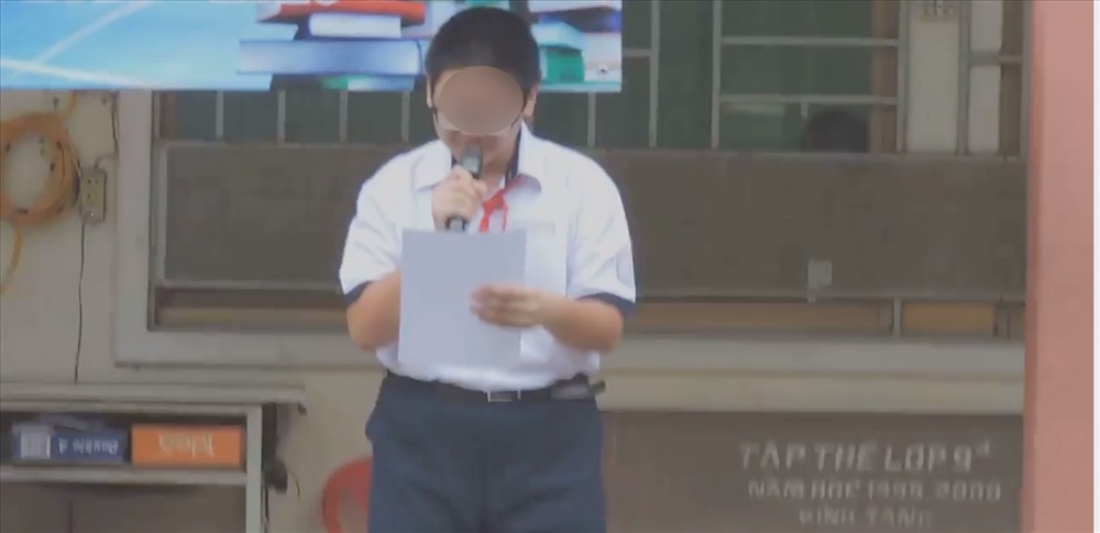 Em N.H.M.Q đọc kiểm điểm trước toàn trường hôm 5.11