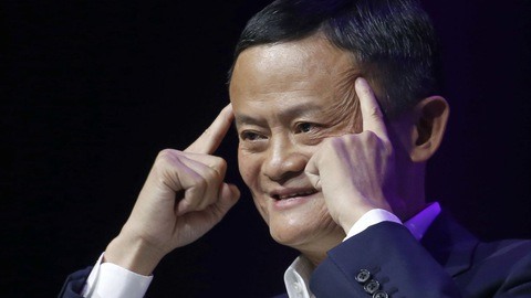 Theo ước tính của Forbes, Jack Ma - người đã rời cương vị Chủ tịch Alibaba để về hưu vào tháng 9 vừa qua - chứng kiến khối tài sản ròng cá nhân tăng lên mức 38,2 tỷ USD trong năm 2019, từ mức 34,6 tỷ USD trong năm ngoái.