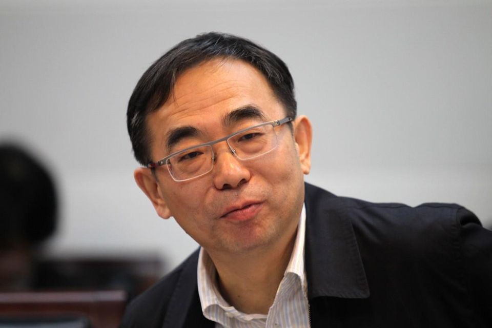 Sun Piaoyang, Chủ tịch Công ty dược phẩm Giang Tô Hengrui là người giàu thứ 4 Trung Quốc với tài sản hiện có 25,8 tỉ USD.