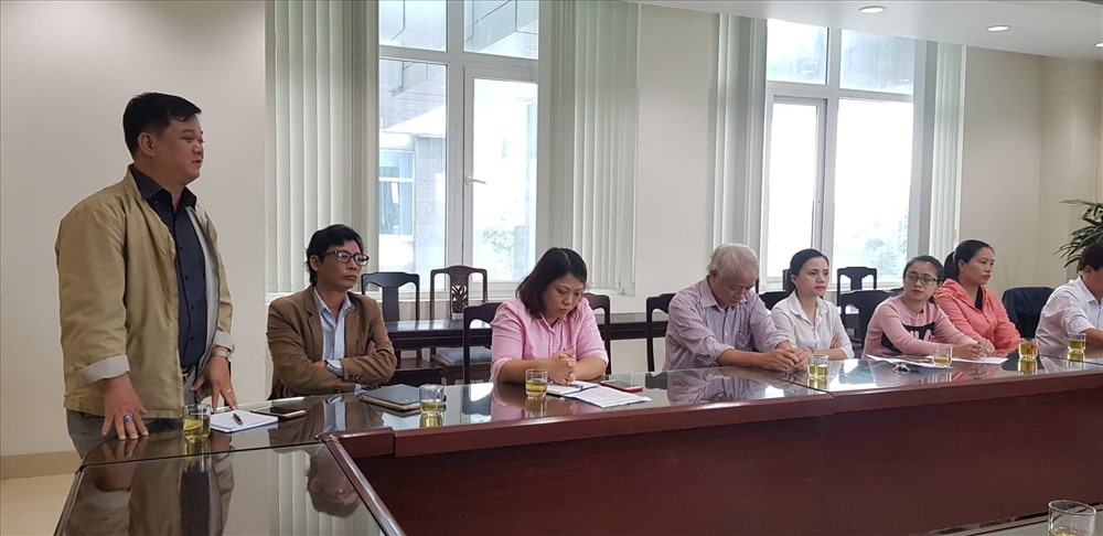 Đại diện các doanh nghiệp nêu lên sự chậm trễ và những thắc mắc của đơn vị. Ảnh: PĐ.