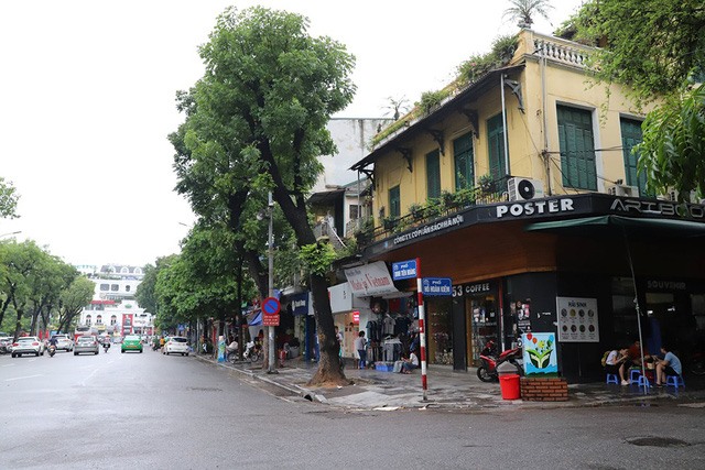 So với bảng giá đất mà Hà Nội đề xuất tăng, thực tế giao dịch đất phố cổ gấp nhiều lần. Ảnh: L.Tùng