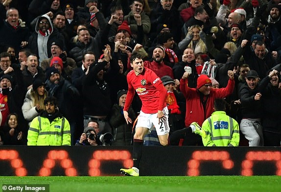 Lindelof đưa M.U vượt lên dẫn trước. Ảnh: Getty.