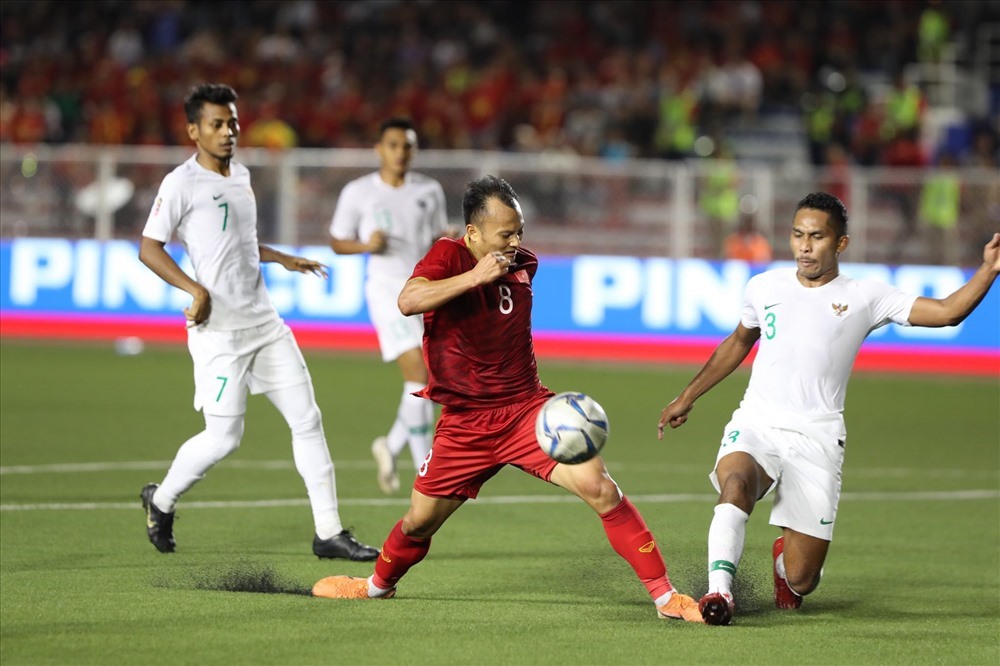 U22 Indonesia là đội có lối đá bóng dài và nhanh. Ảnh: D.P.