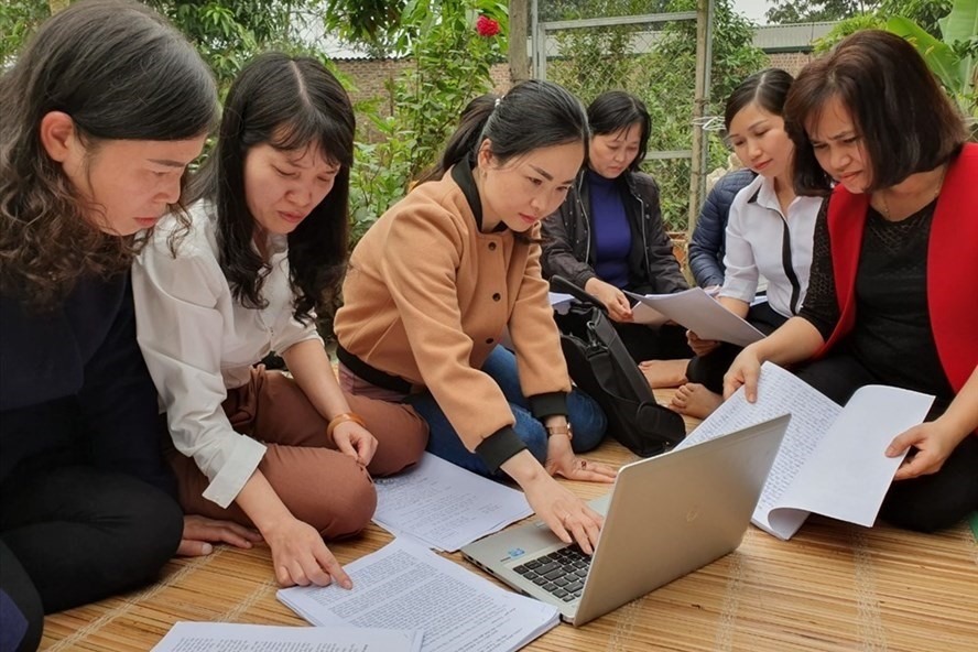Giáo viên hợp đồng Hà Nội.