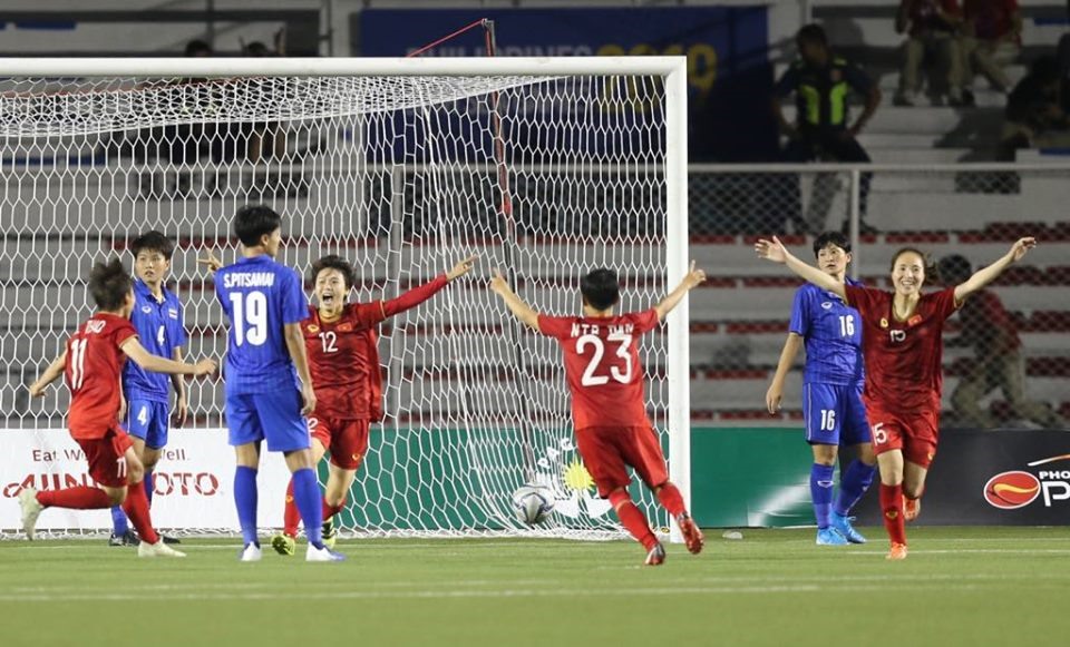 Bàn thắng quyết định của Hải Yến mang về tấm huy chương vàng cho ĐT nữ Việt Nam. Ảnh: D.P