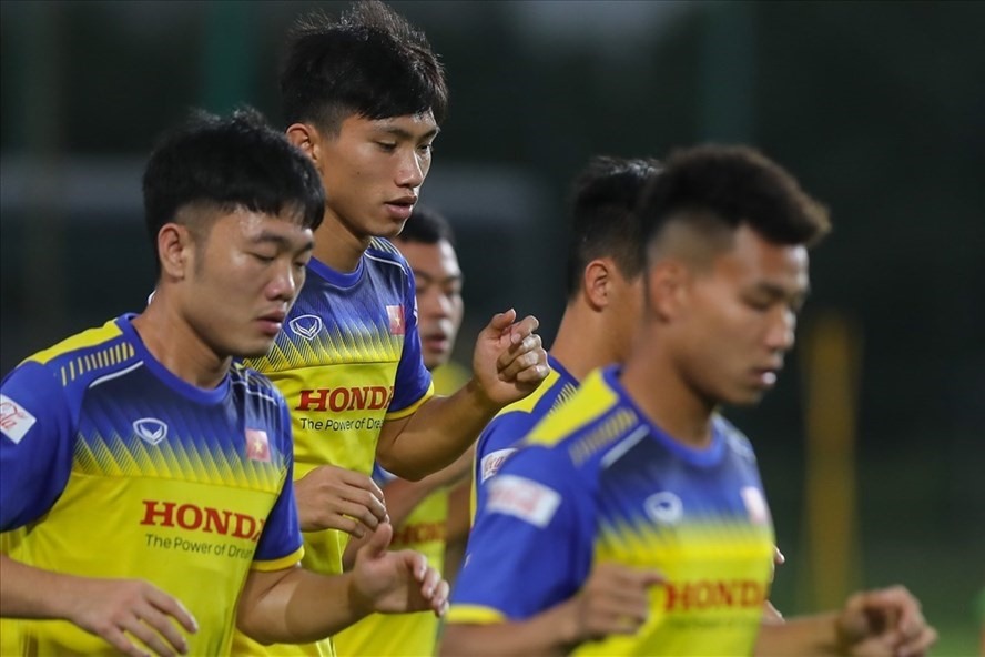 Hà Nội phải trả tiền để Văn Hậu về dự SEA Games 2019. Ảnh: Sơn Tùng