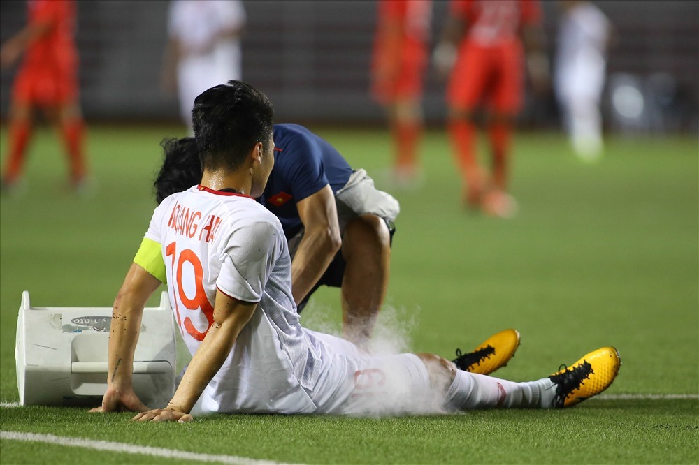 Chấn thương của Quang Hải khiến anh bỏ lỡ hành trình giành vàng ở SEA Games. Ảnh: Hoài Thu