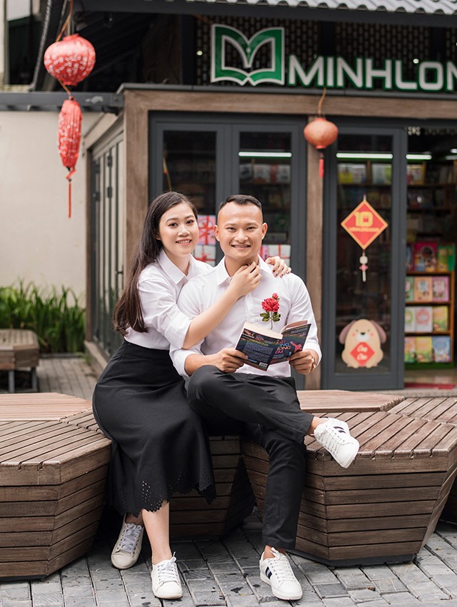 Quỳnh Anh - Trọng Hoàng được người hâm mộ và bạn bè nhận xét là một cặp xứng đôi vừa lứa.