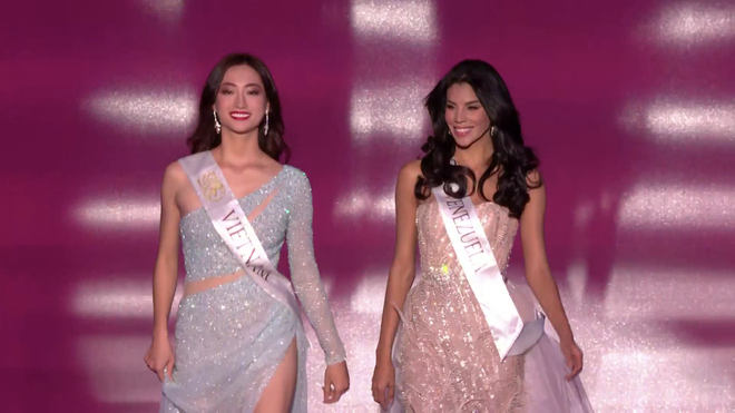 Lương Thuỳ Linh xúc động khi được gọi tên cho top 12 Miss World 2019. Ảnh: CMH.