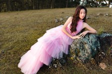 Hoa hậu Lương Thuỳ Linh tung ảnh đẹp mơ màng sau kết quả top 12 Miss World
