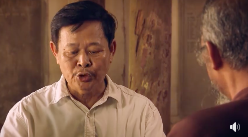 Chủ tịch huyện bị dân Giang Kim “bắt cóc“. Ảnh: CMH.