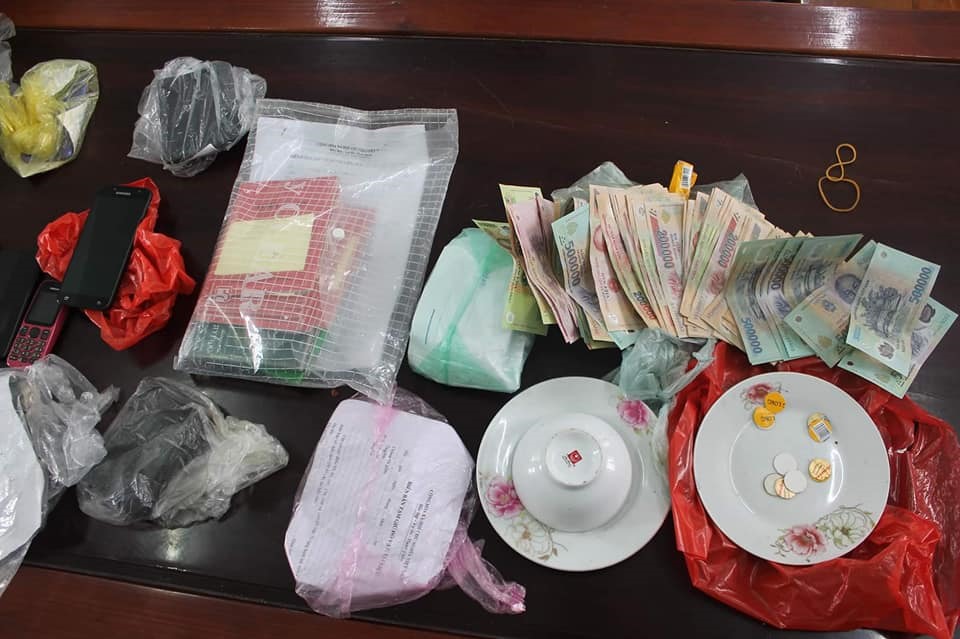 Tang vật vụ đánh bạc