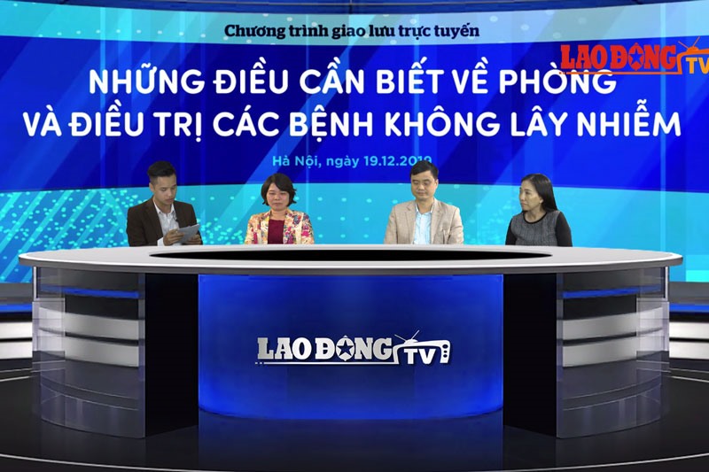 Các khách mời tham dự giao lưu trực tuyến.