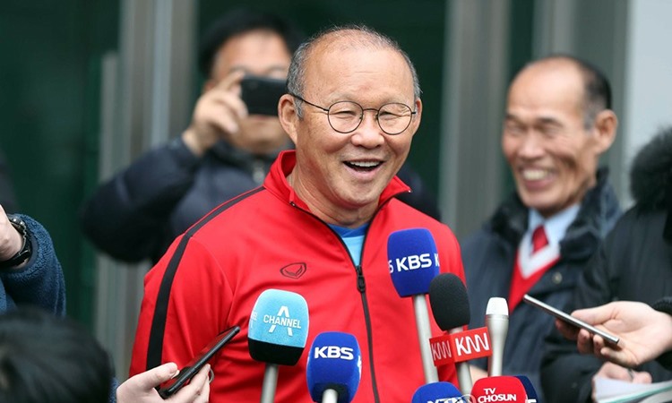 Ông Park trong buổi trả lời báo chí Hàn Quốc. Ảnh: Yonhap News