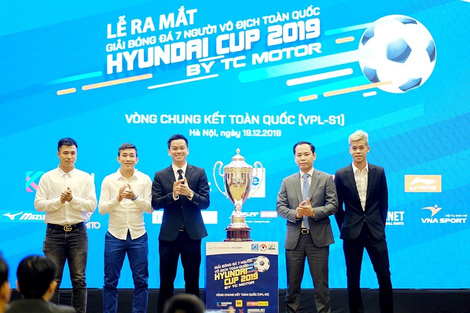 Lễ bốc thăm VPL-S1 vừa diễn ra với 4 đội bóng thuộc ba khu vực Bắc Trung Nam hội tụ tranh tài. Ảnh: MH