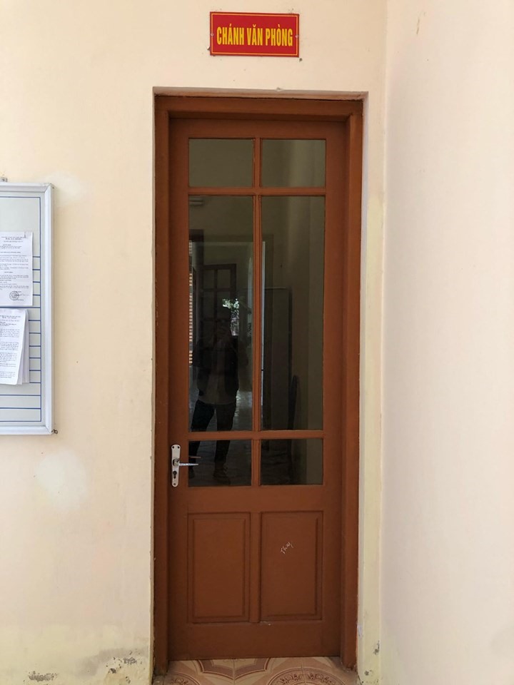 Phòng làm việc của anh Huy trước khi bị bắt.