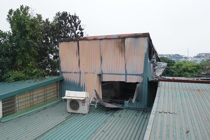 Ngôi nhà các nạn nhân được xây dựng kiên cố, với 2 lớp cửa nên đã bịt kín mọi lối thoát. Ảnh người dân cung cấp