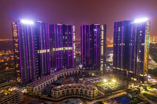 Sunshine City nằm trong khu vực Tây Hồ Tây là một trong những lựa chọn hoàn hảo bởi mô hình compound khép kín mang đến cuộc sống tiện nghi bậc nhất cho cư dân.