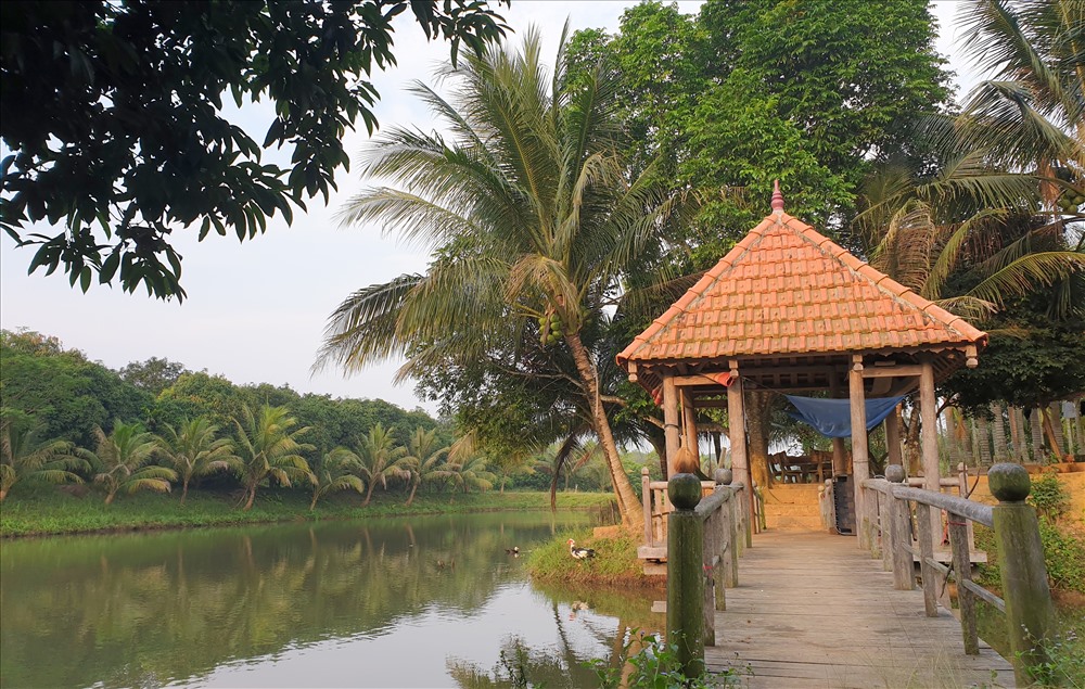 Phần đất thuộc phạm vi lòng hồ chứa nước Đá Mài - Tân Kim ông Thái sử dụng xây dựng các công trình. Ảnh: Hưng Thơ.