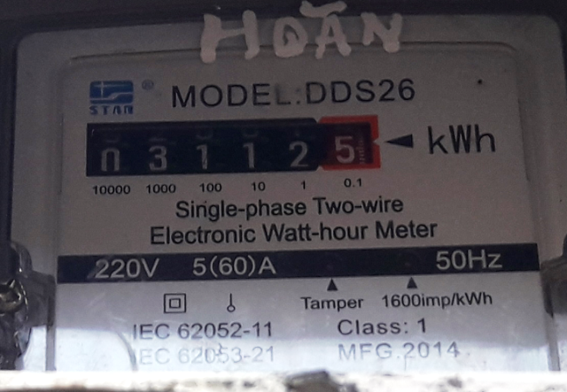 Số công tơ điện của gia đình chị Hằng tăng từ 1761 kwh lên 3112 kwh vào tháng 12 Ảnh: Trần Tuấn