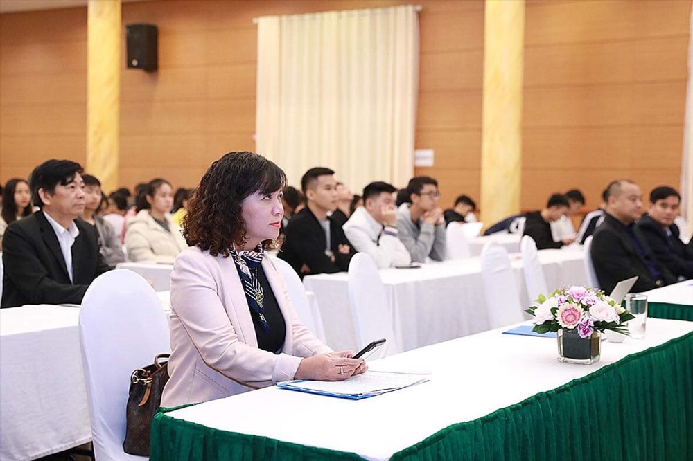 Bà Phạm Huệ, Trưởng ban Chuyên đề báo Lao Động
